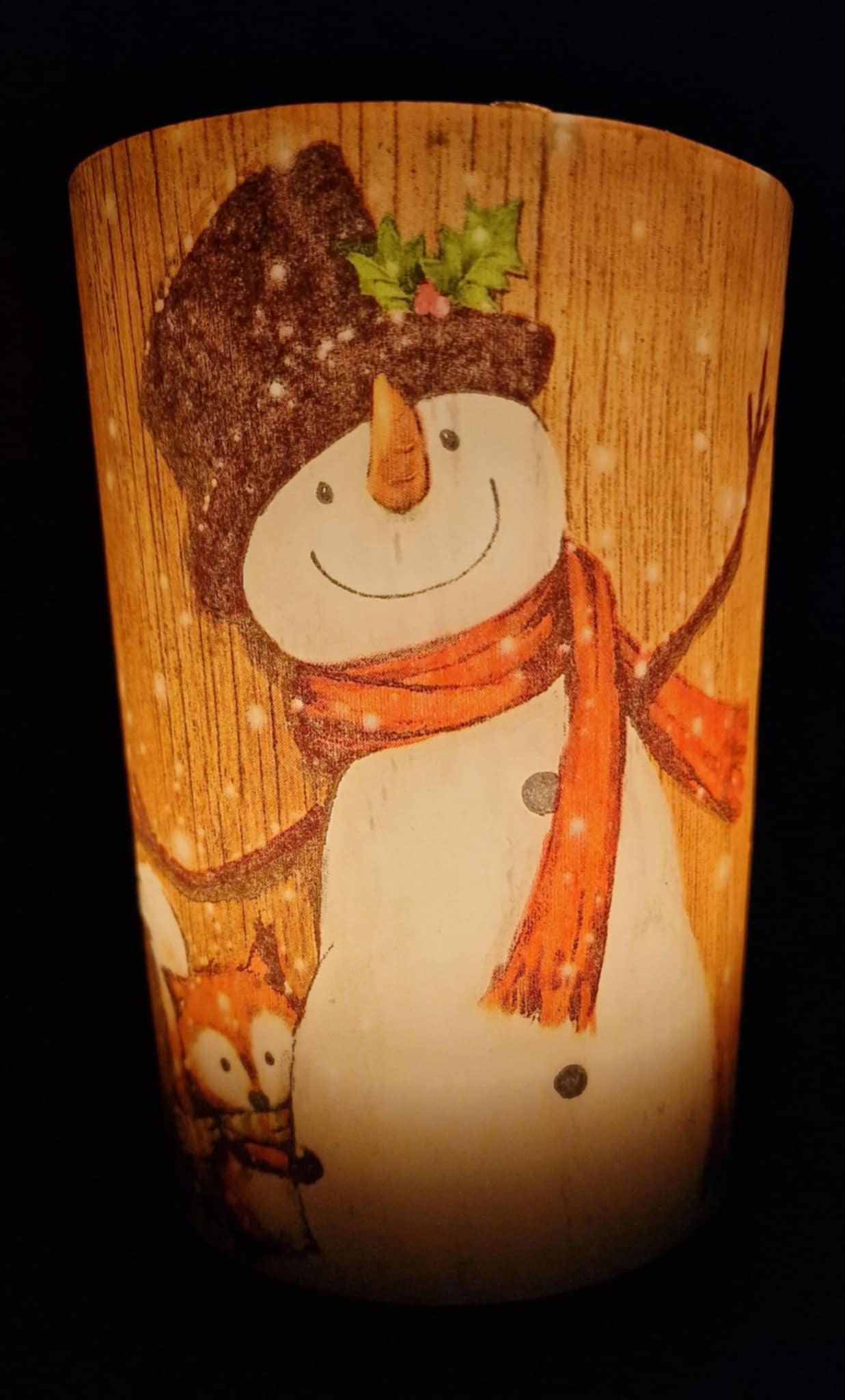 Blije sneeuwman