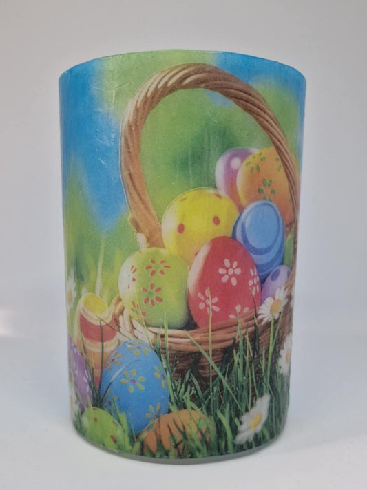 Mandje met paseieren